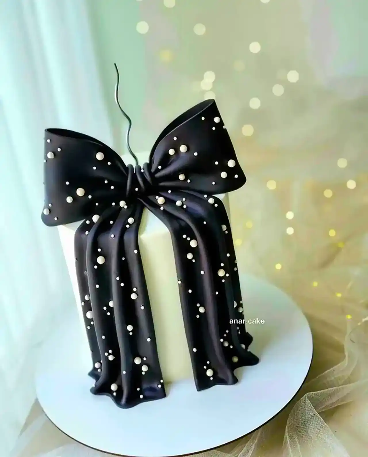 کیک پاپیونی شیک