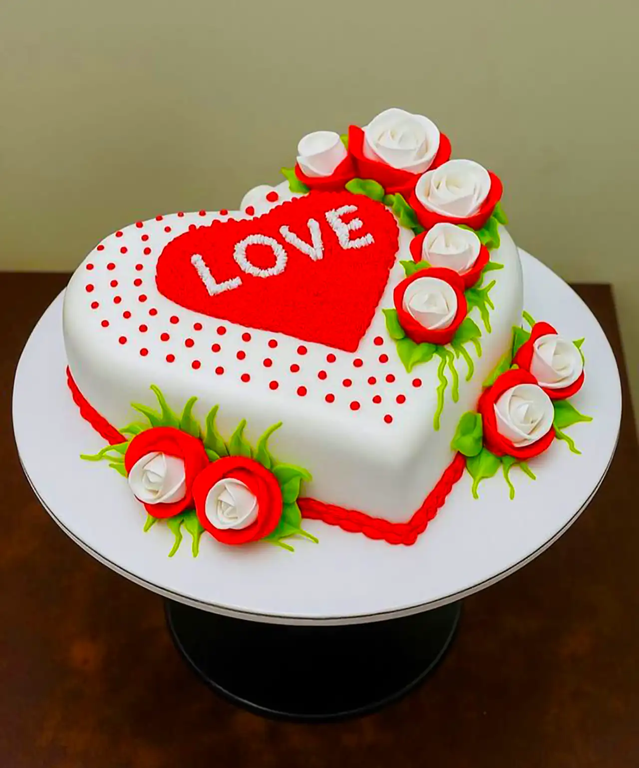 کیک تولد قلبی