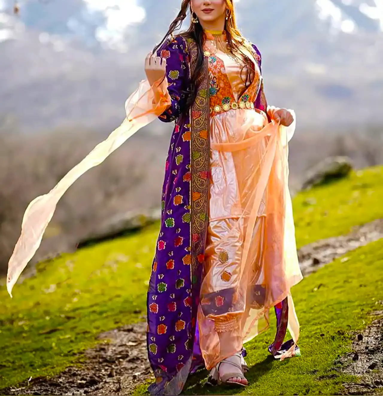 لباس محلی کردی زنانه