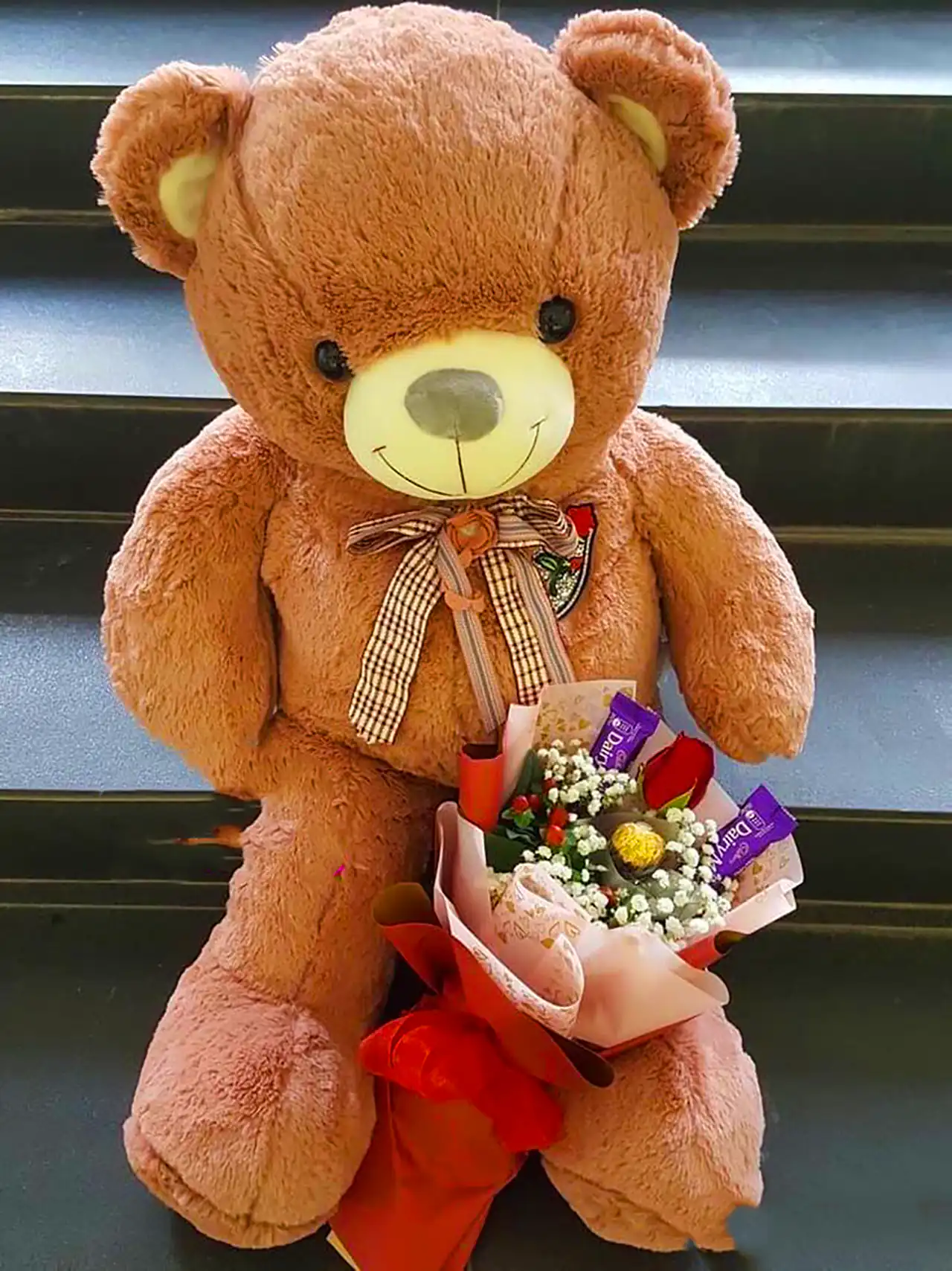 عروسک خرس بزرگ