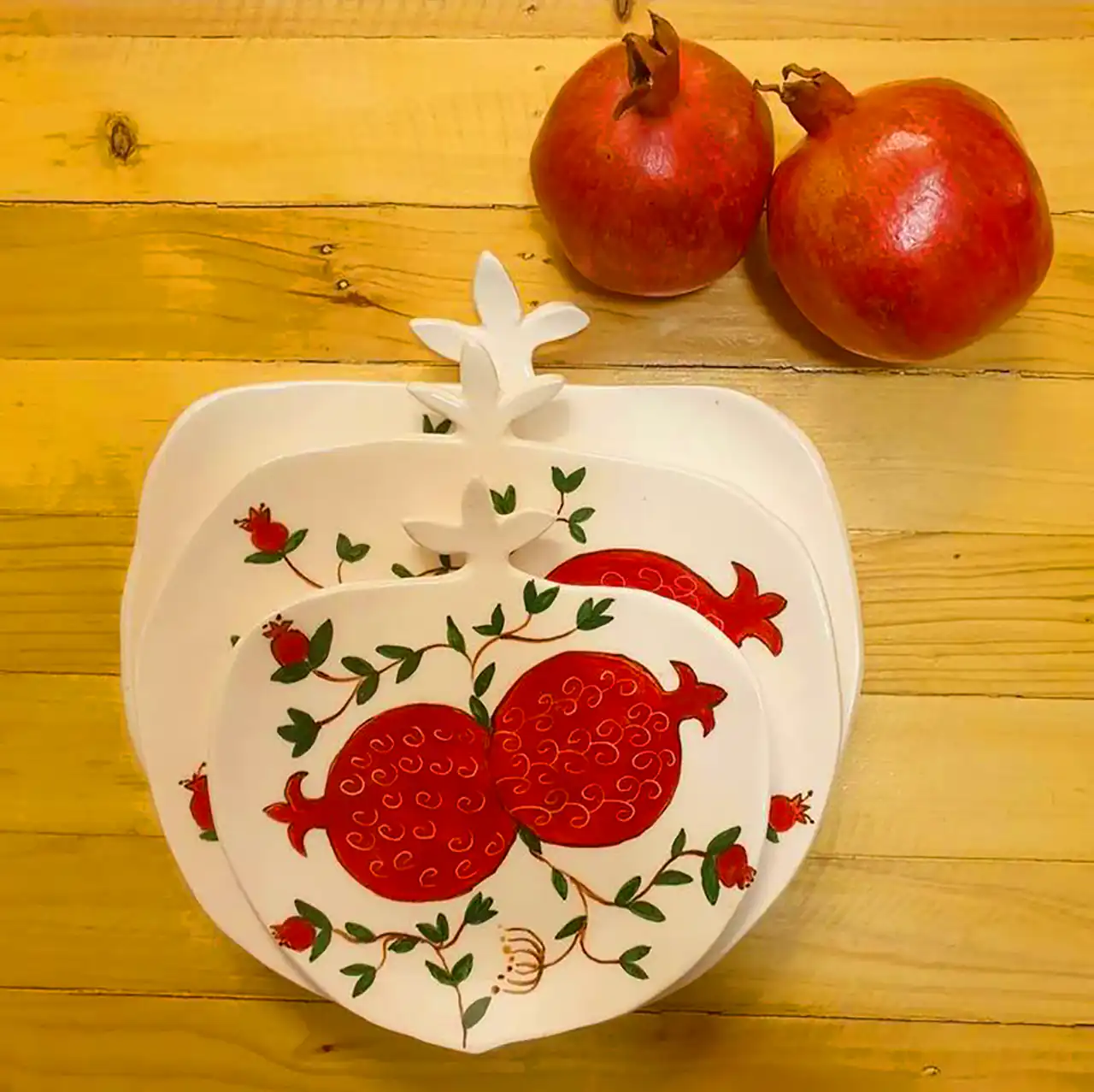 بشقاب دکوری برای شب یلدا