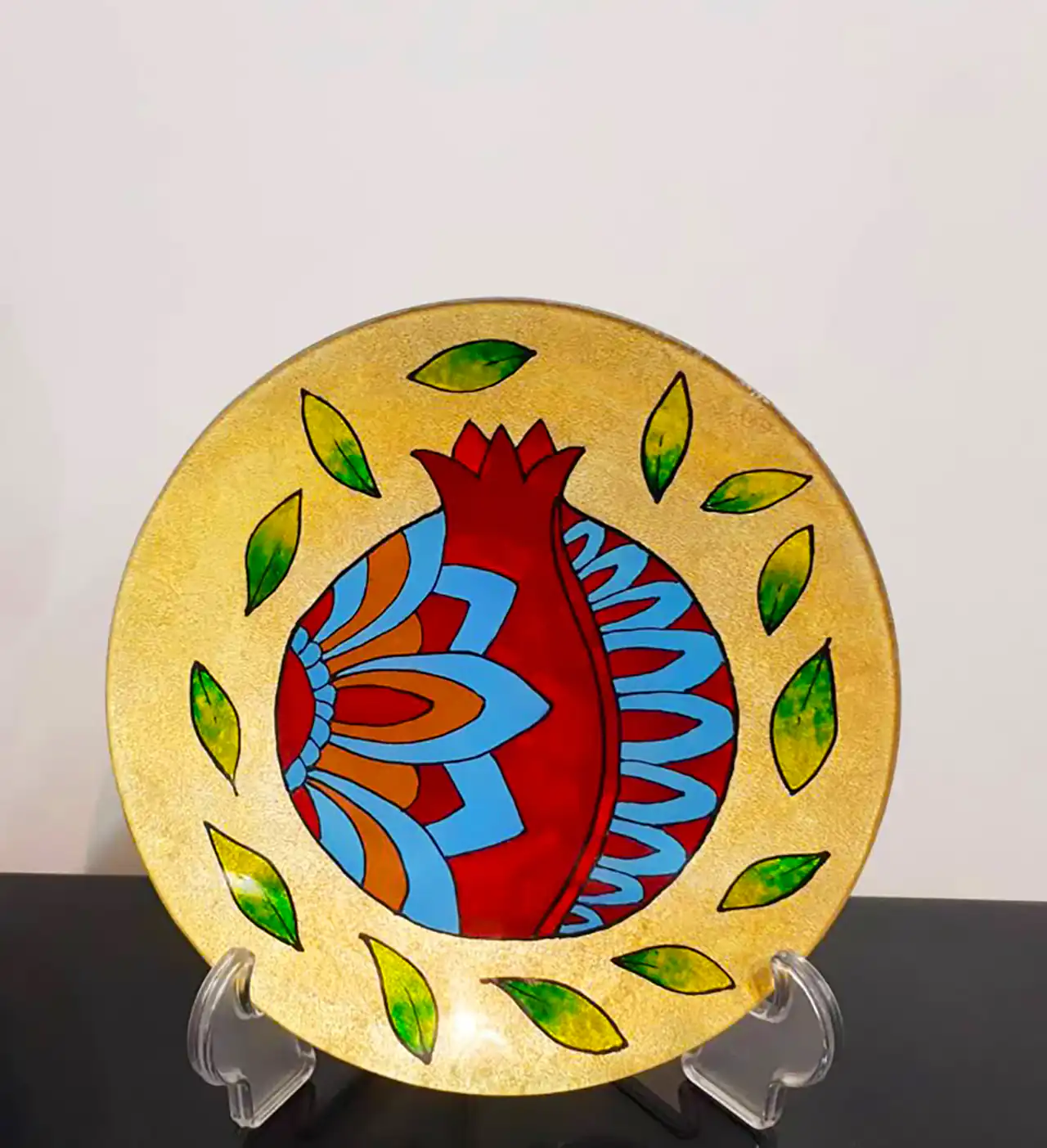 بشقاب دکوری برای شب یلدا