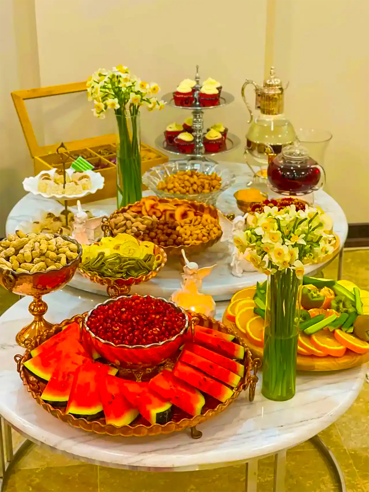 چیدمان میز برای شب چله