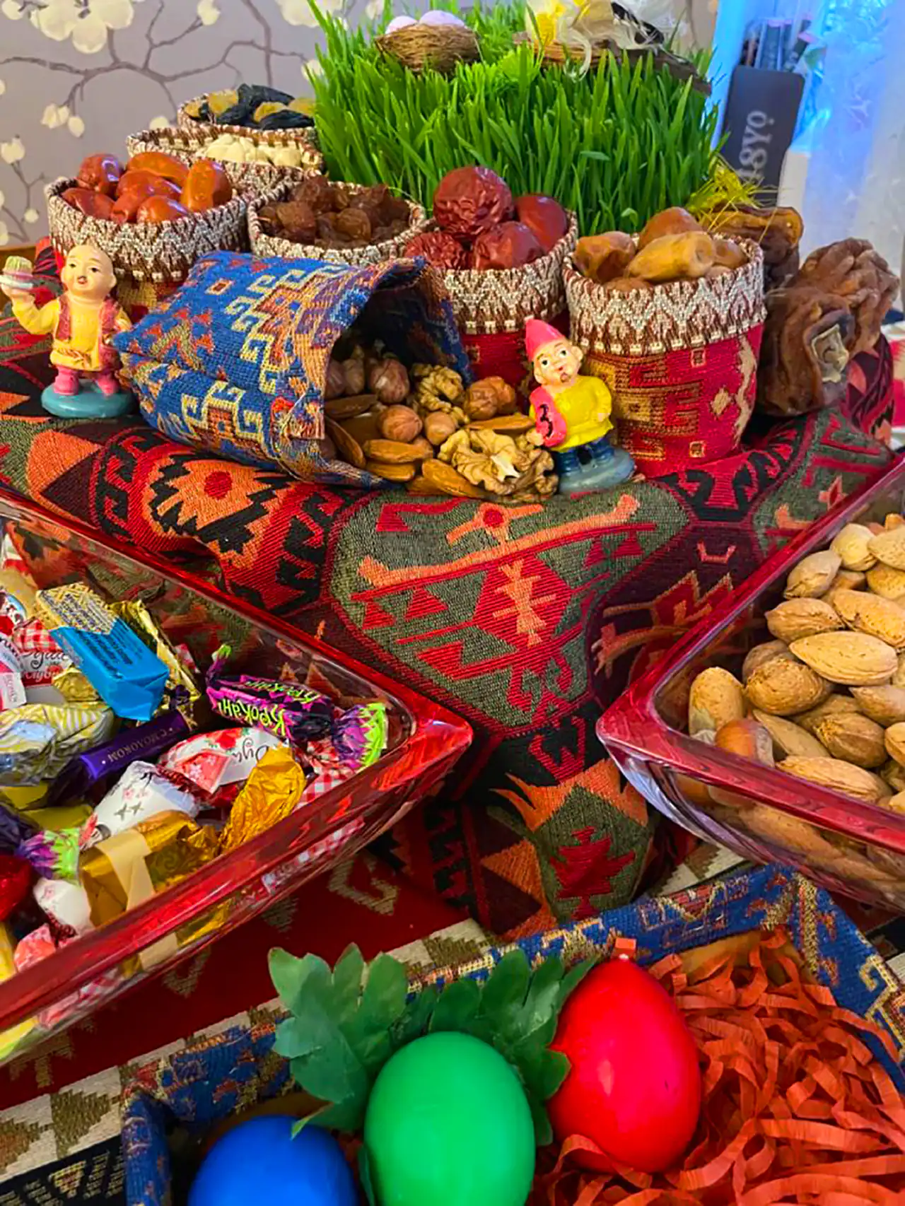 چیدمان میز شب یلدا