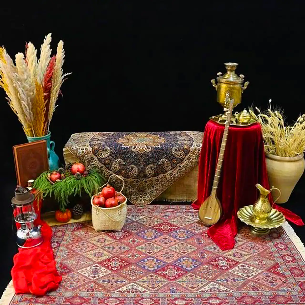 چیدمان میز شب یلدا