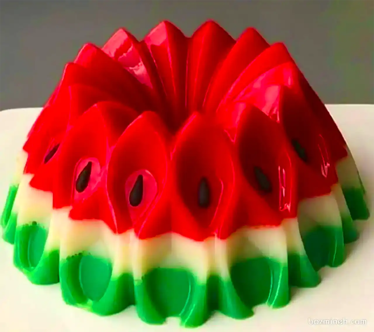 دسر ژله ای برای یلدا