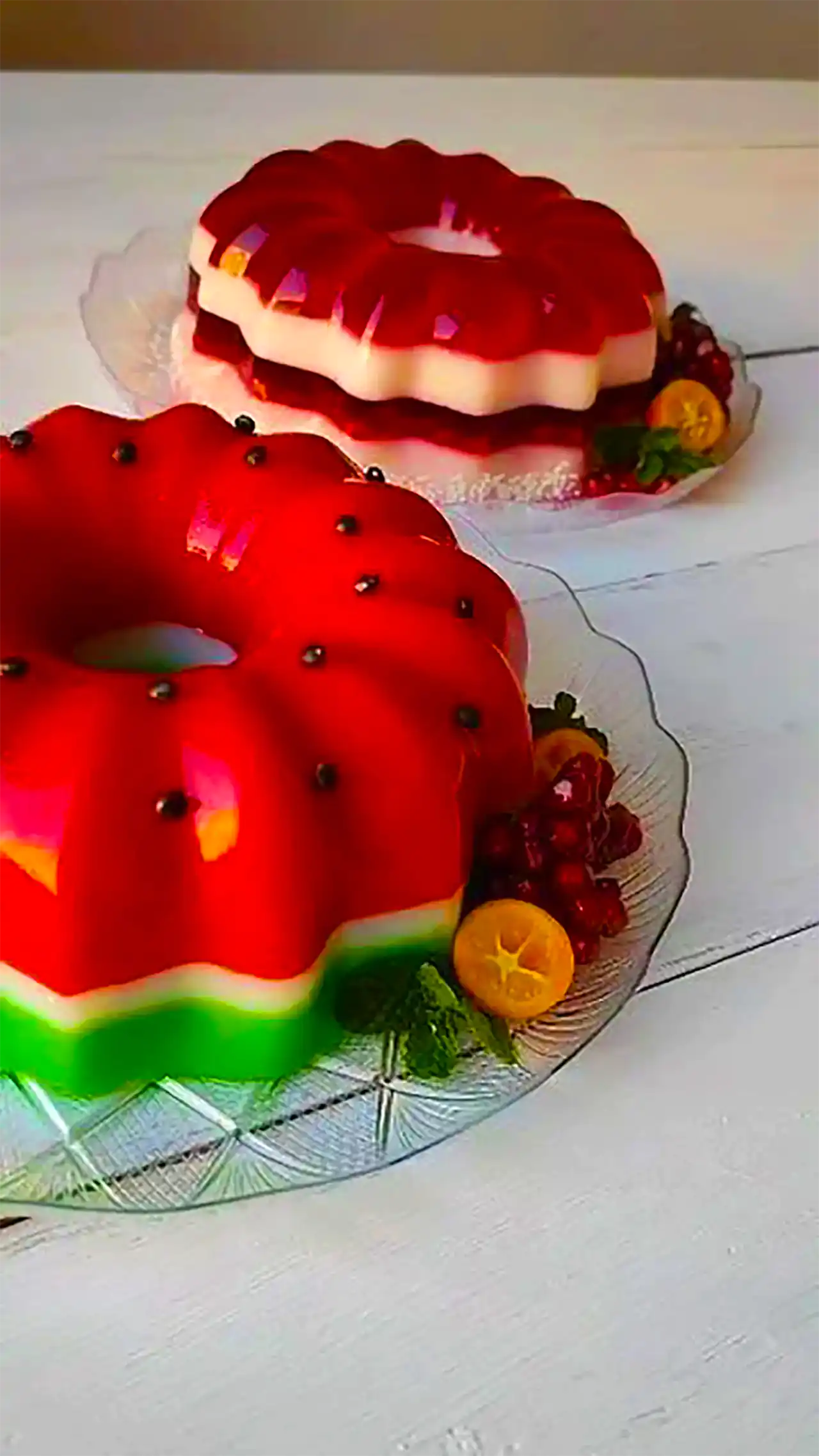 دسر ژله ای برای یلدا