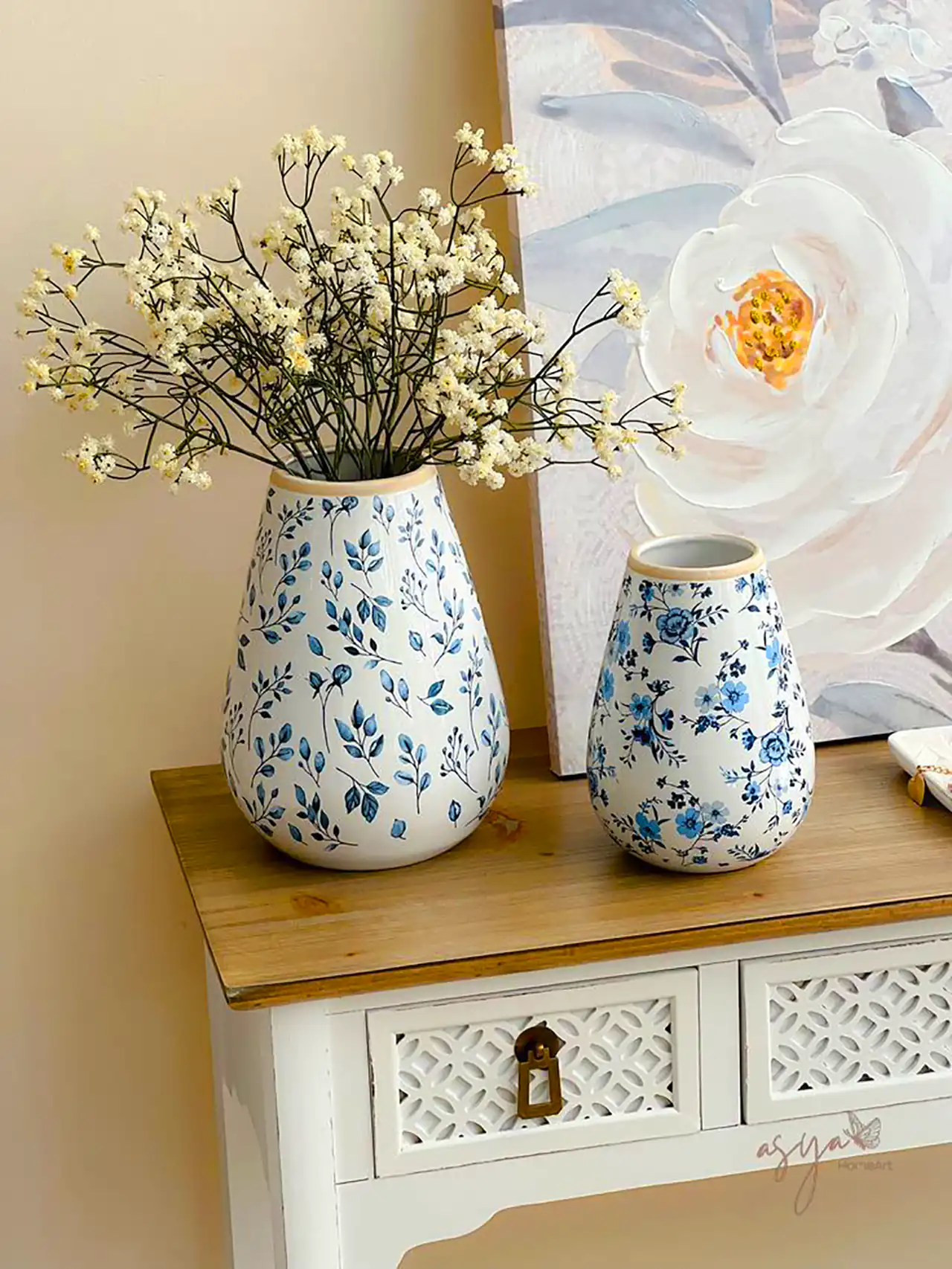 گلدان سرامیکی آبی سفید