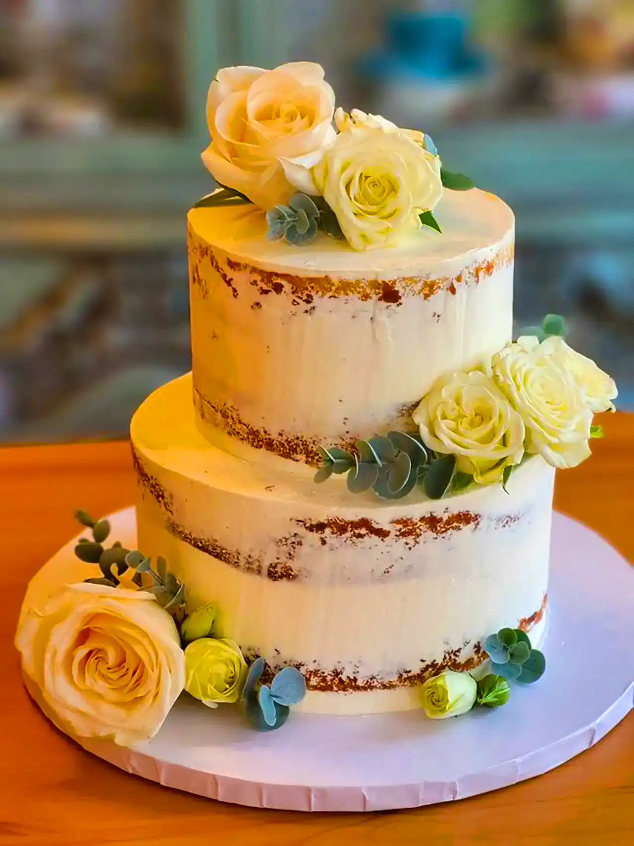 کیک طبقاتی با گل