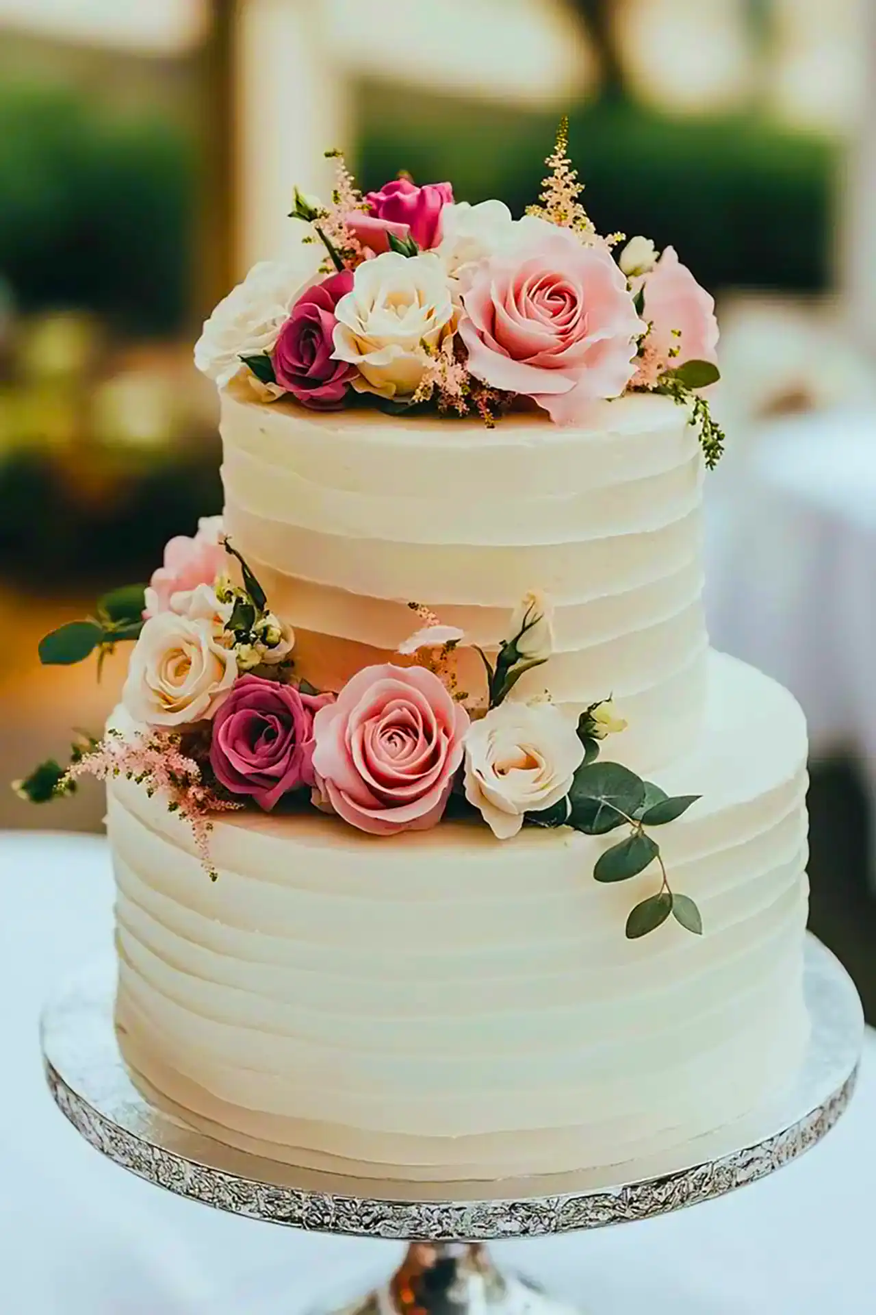 کیک طبقاتی با گل