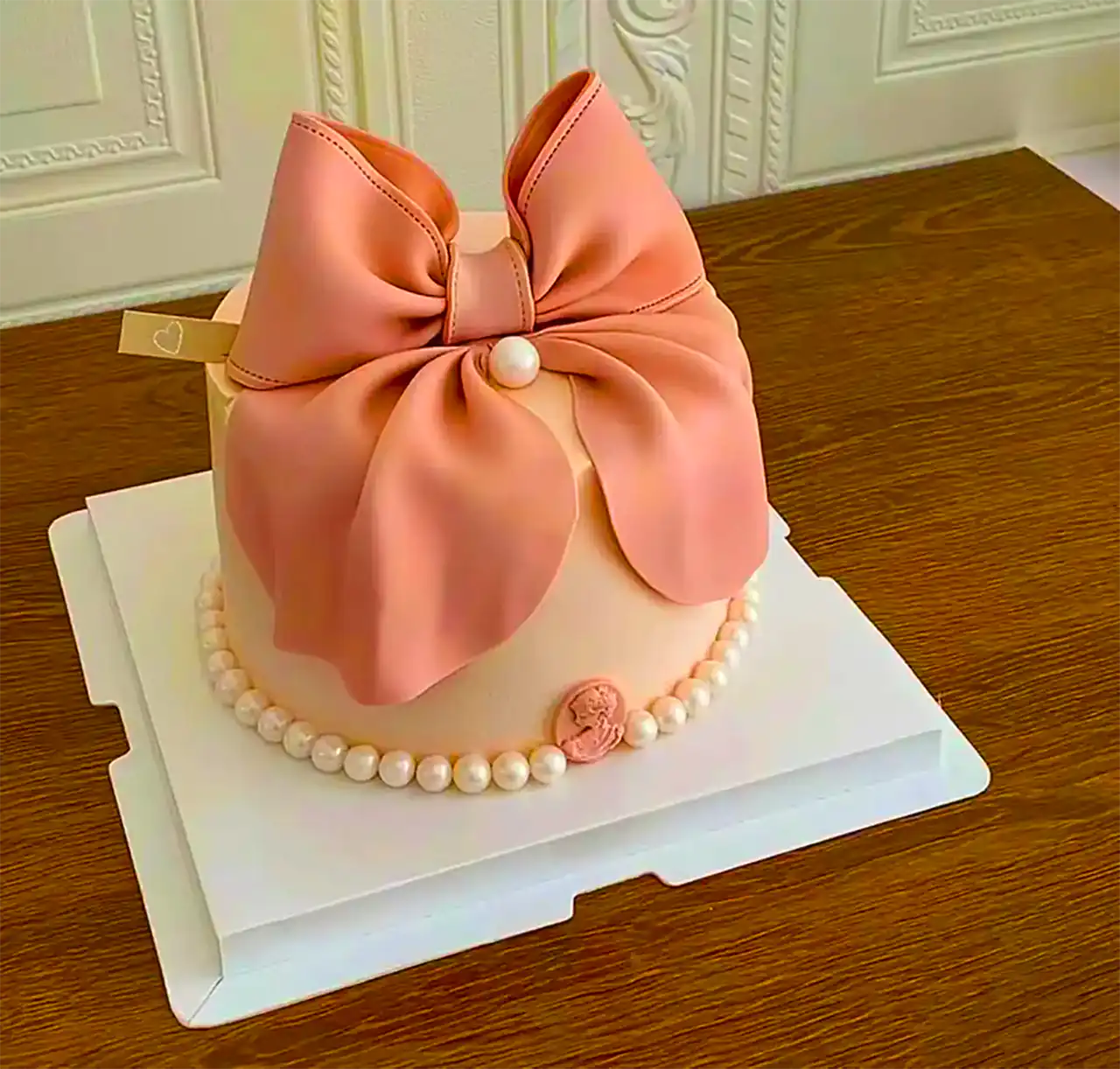 کیک تولد مینیمال جدید