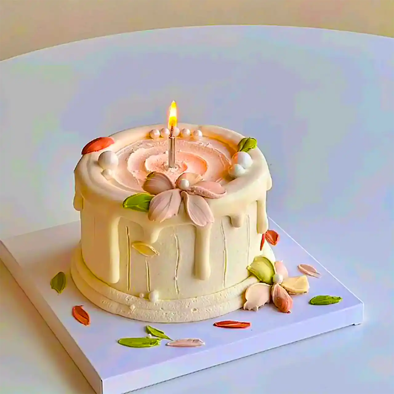 کیک تولد مینیمال جدید