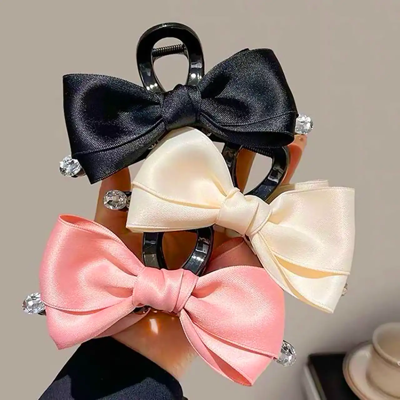 کیلیپس مو پاپیونی