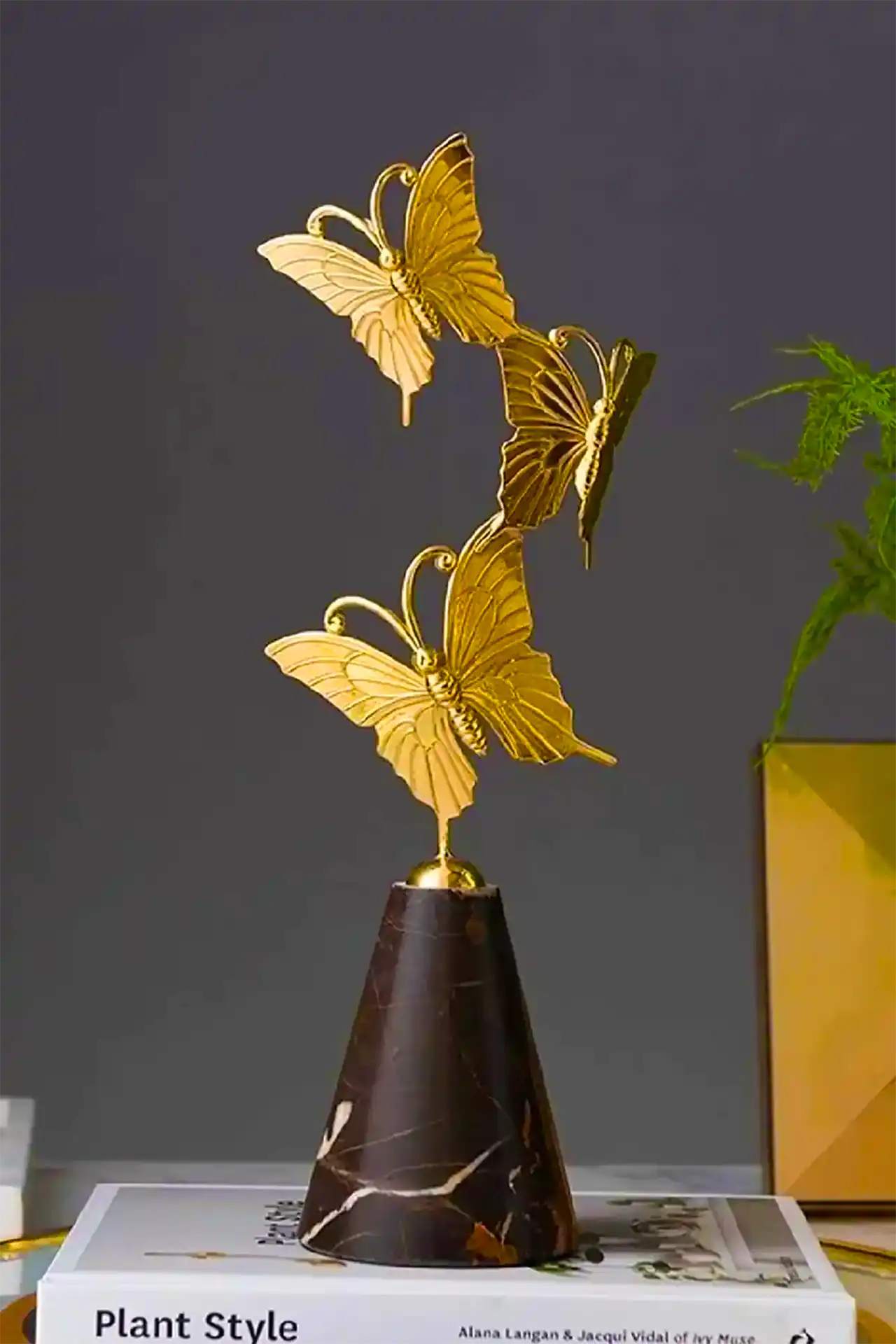 مجسمه دکوری مدرن