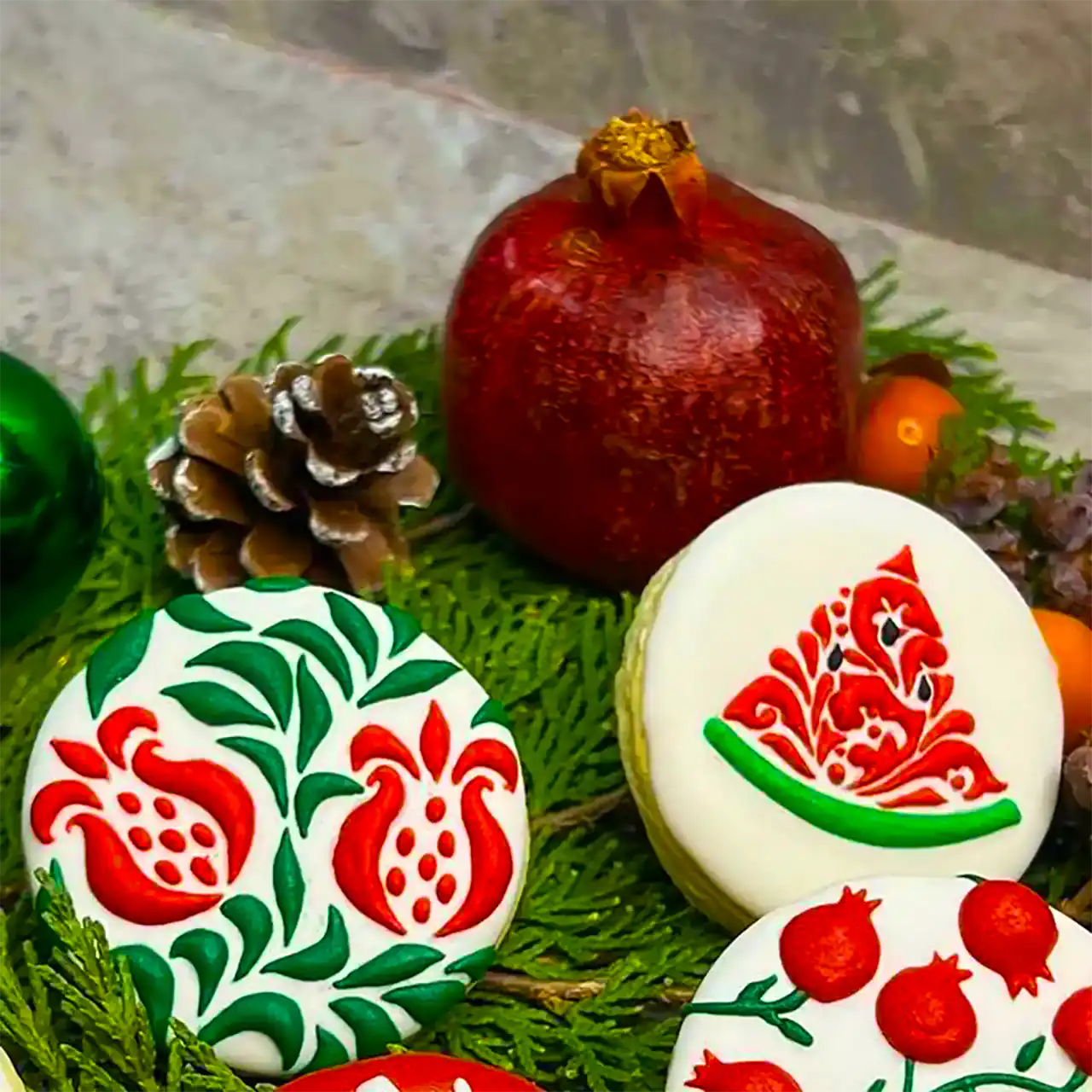 شیرینی فانتزی یلدایی