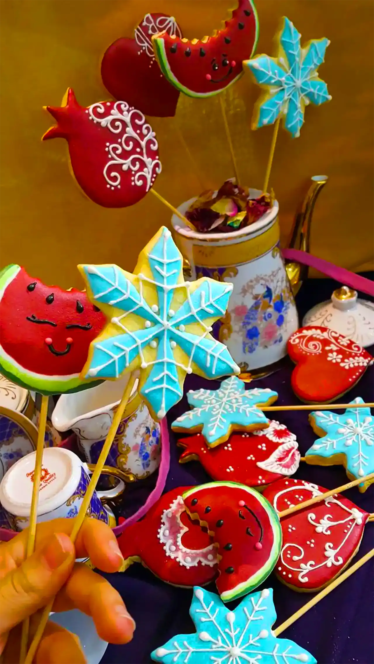 چیدمان میز برای شب چله