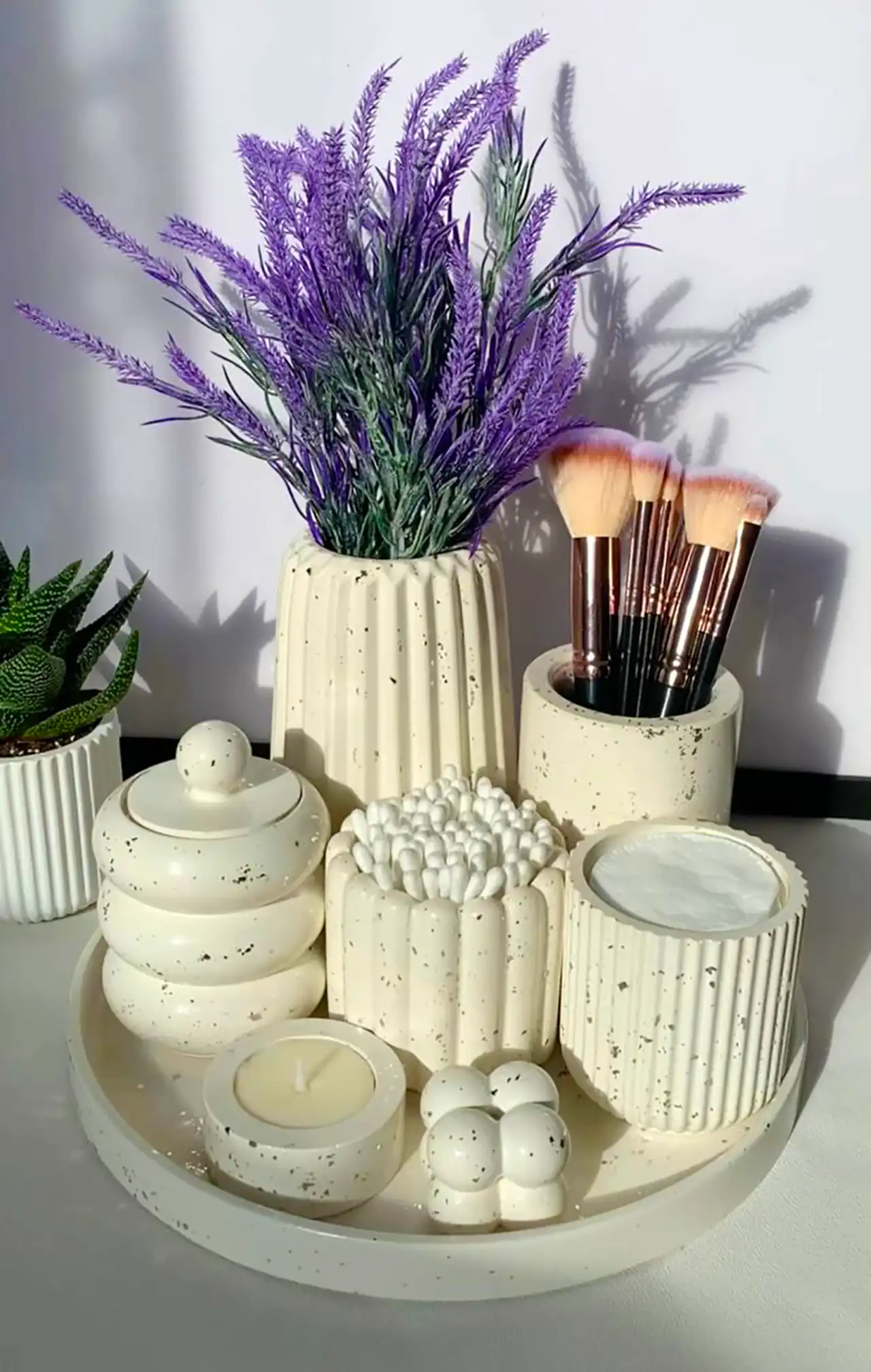 سینی دکوراتیو برای میز کنسول 