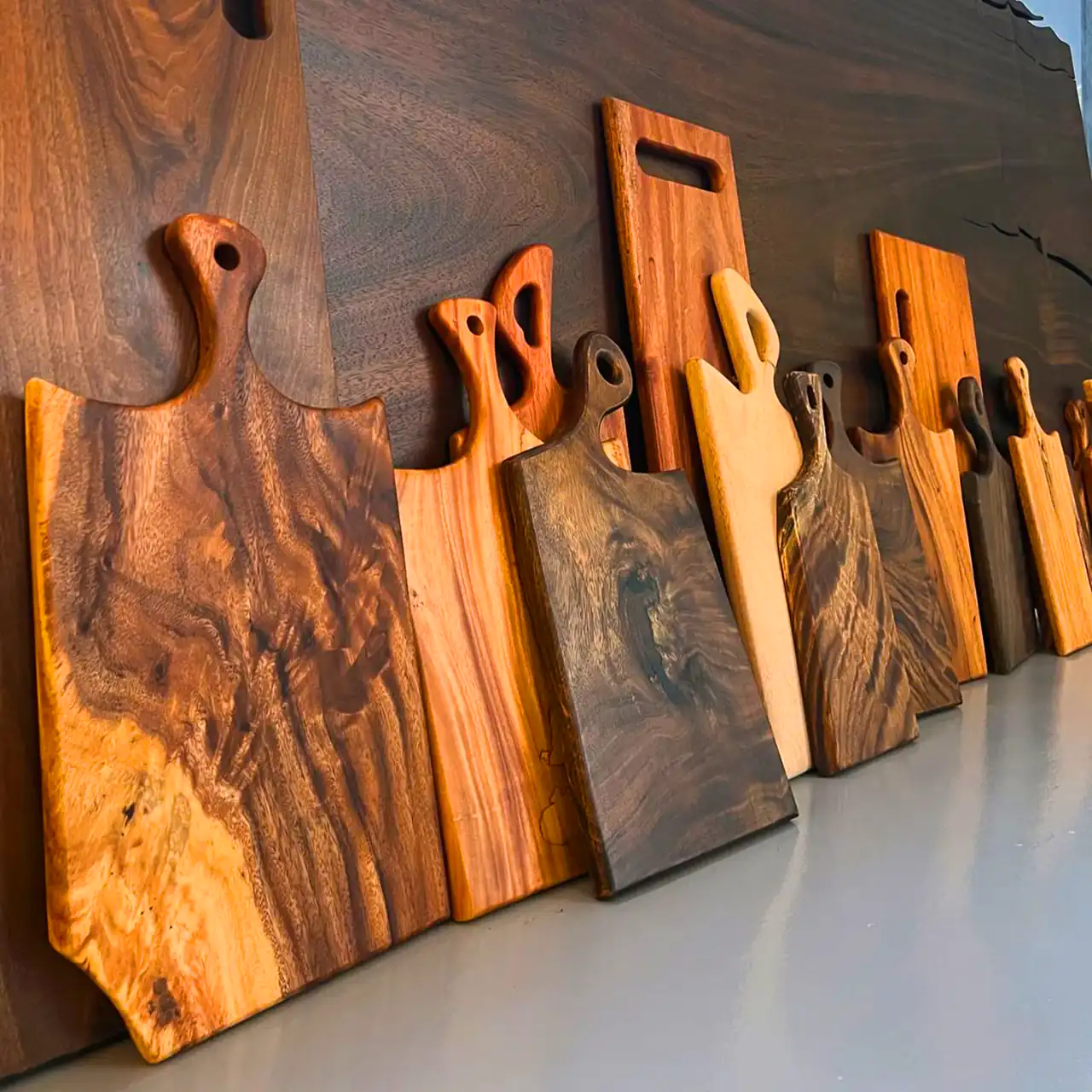 تخت سرو چوبی جدید