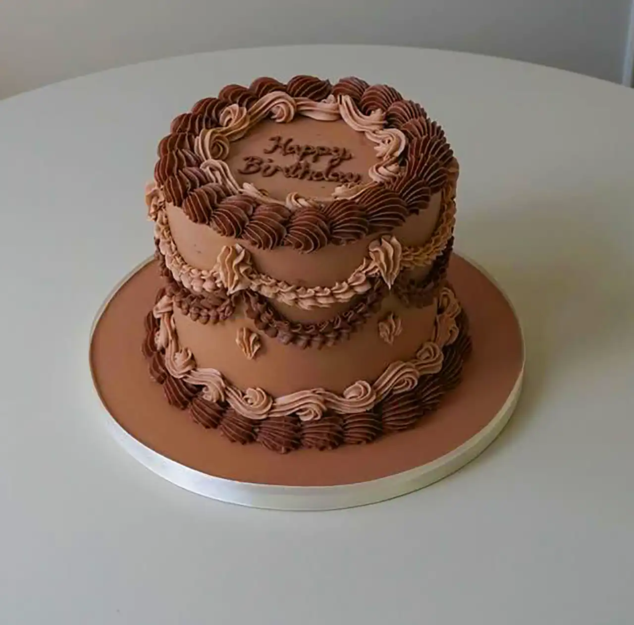 تزیین کیک شکلاتی مجلسی