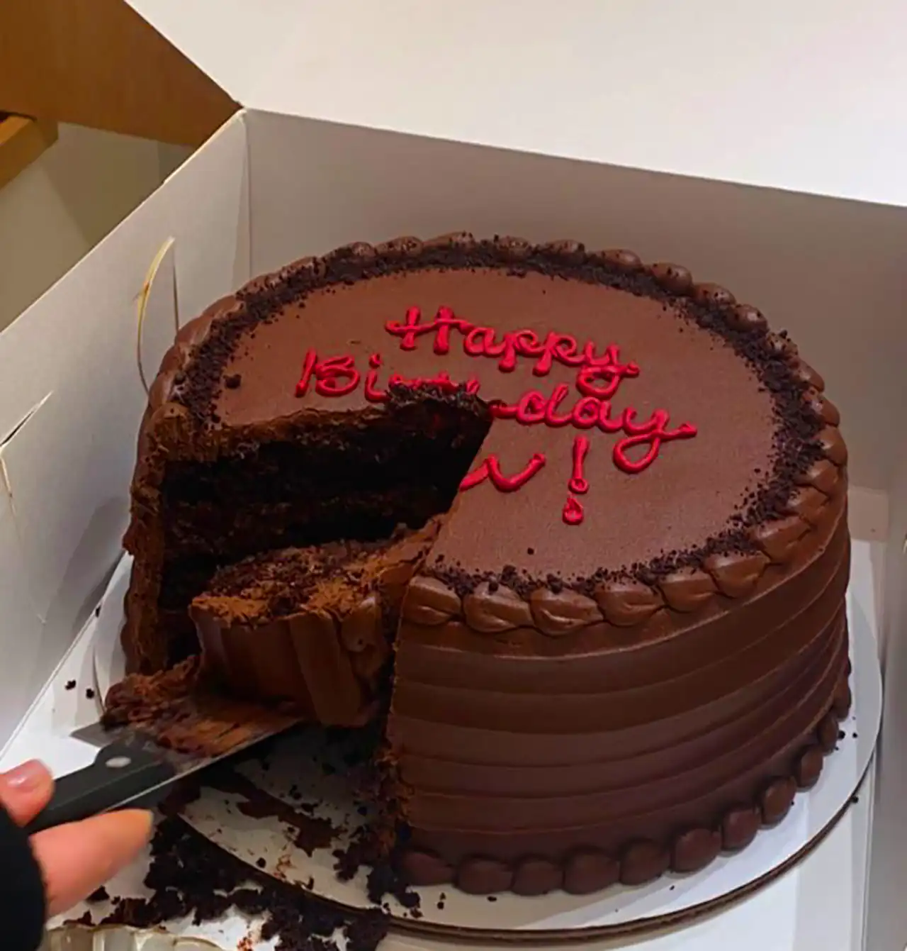 تزیین کیک شکلاتی مجلسی