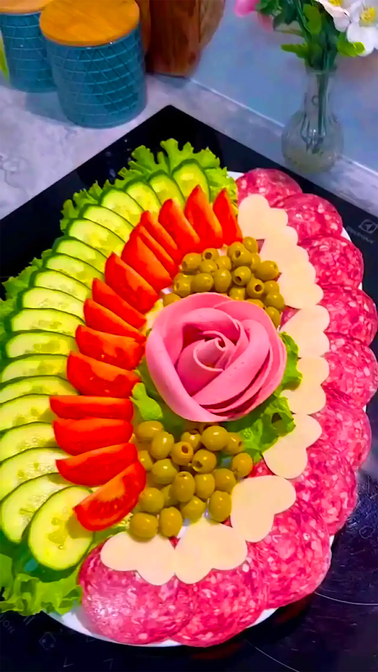 تزیین سالاد الویه