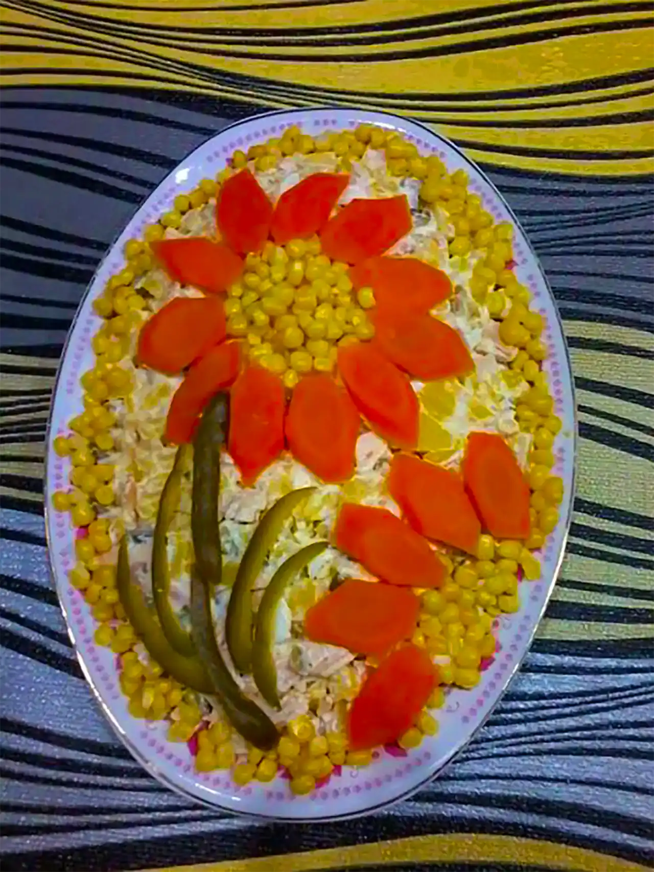 تزیین سالاد الویه