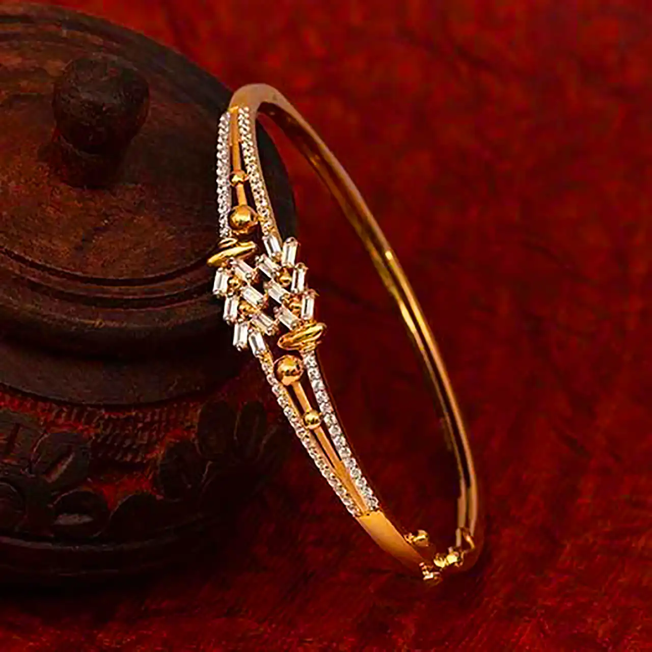 بنگل طلا لاکچری