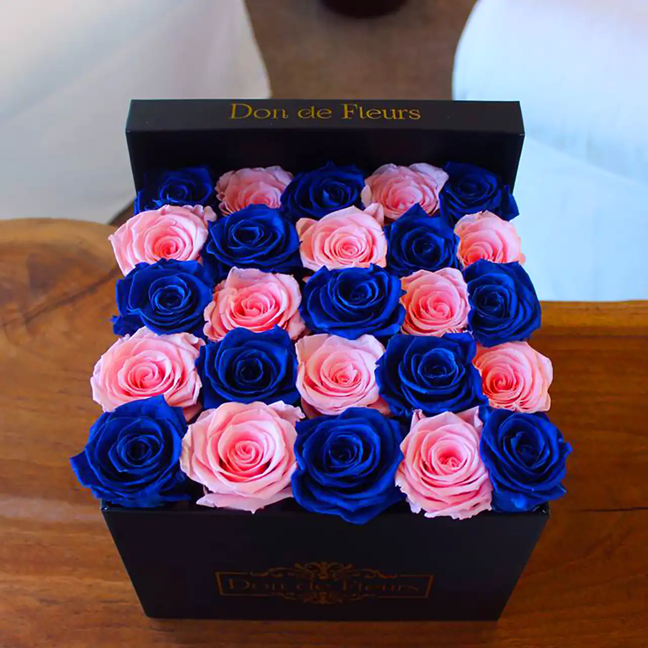 باکس گل هدیه روز زن