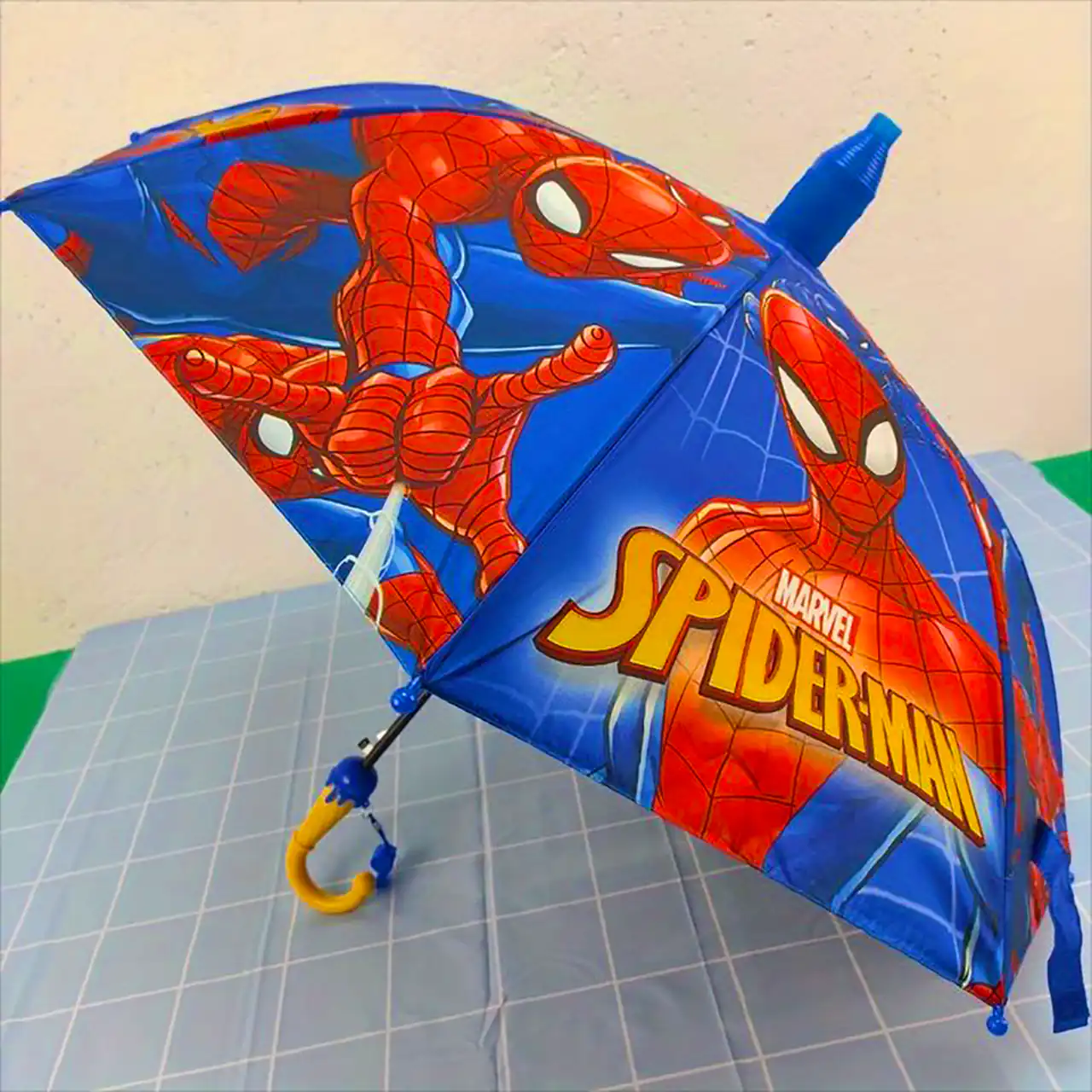 چتر فانتزی بچگانه