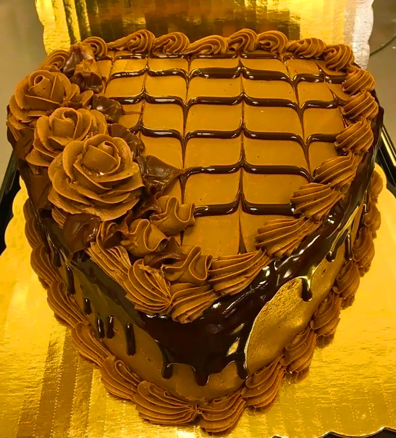 دیزاین کیک شکلاتی خانگی