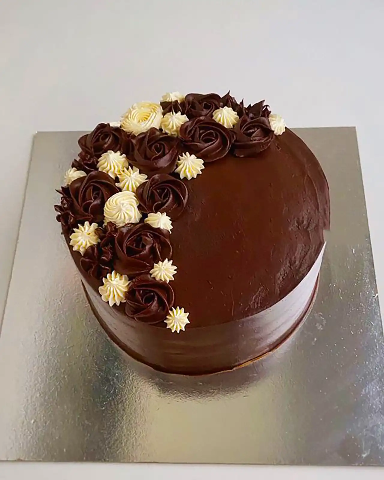 دیزاین کیک شکلاتی خانگی