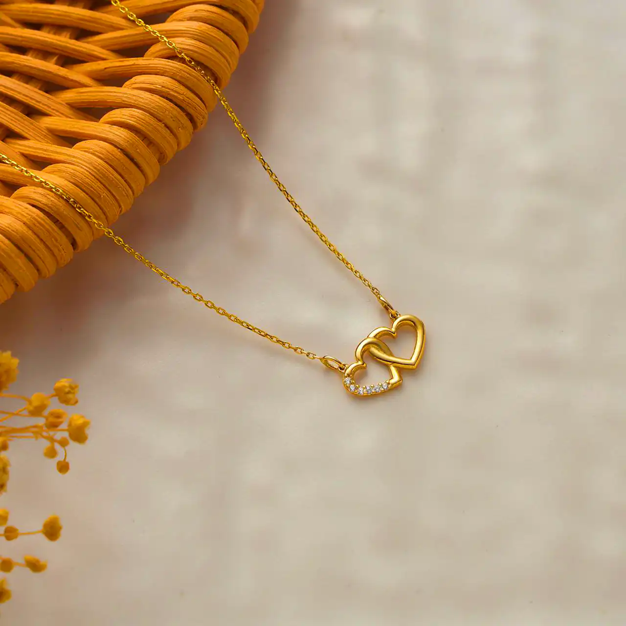 گردنبند طلا با طرح قلب