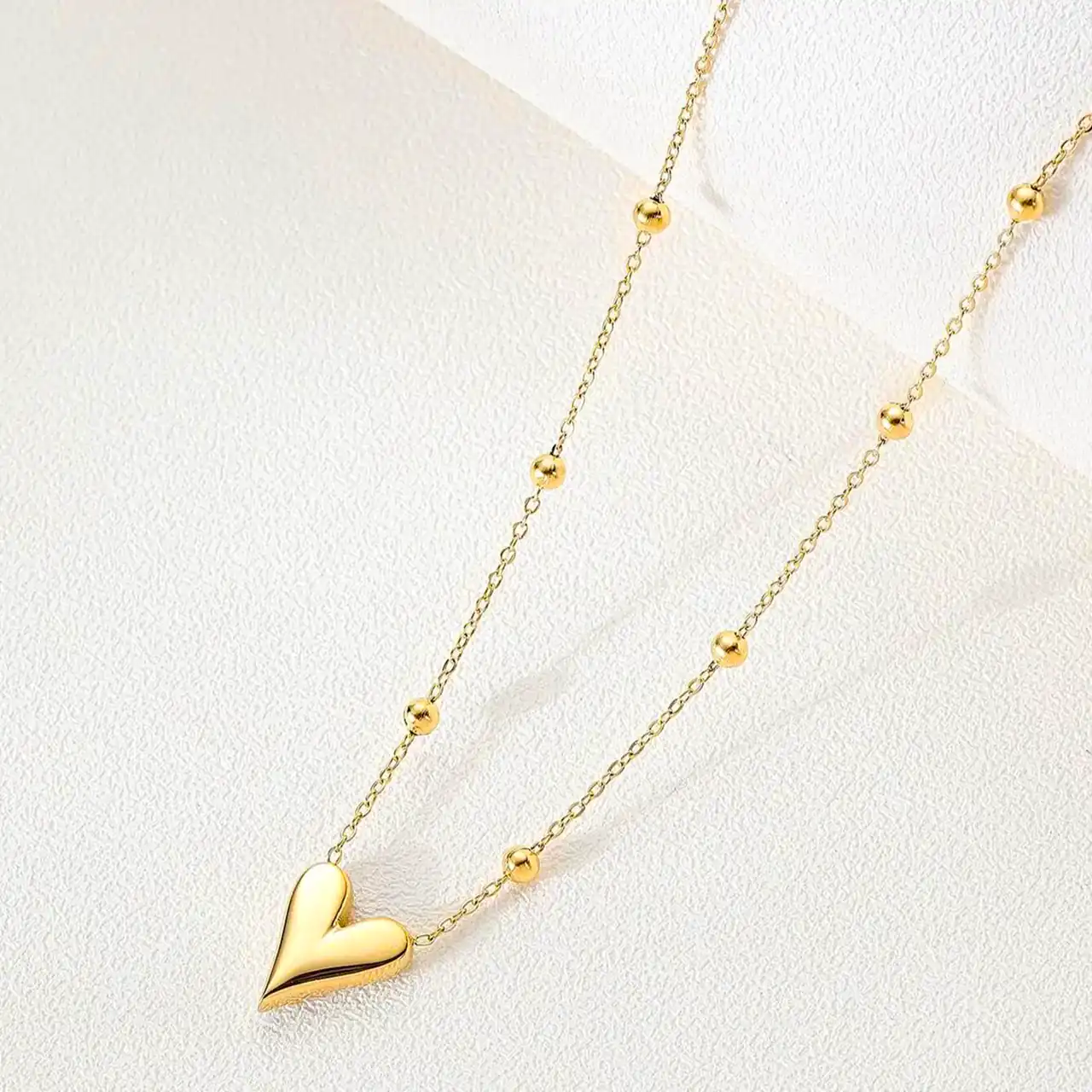 گردنبند طلا با طرح قلب