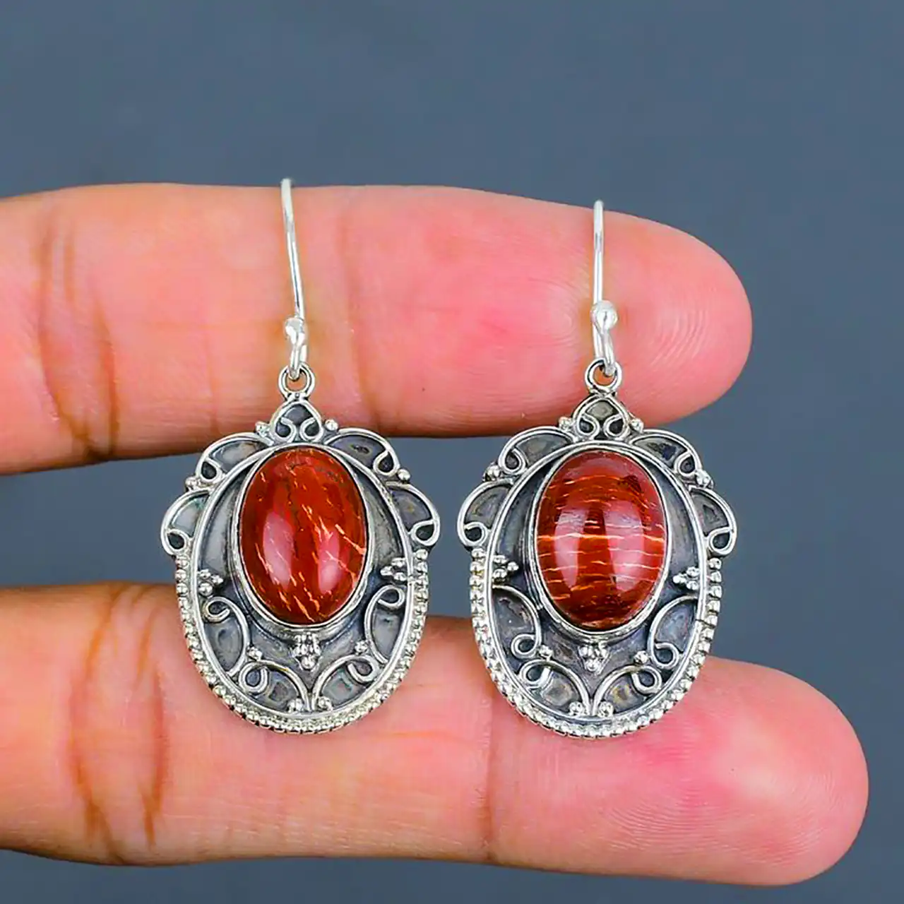 گوشواره نقره نگینی