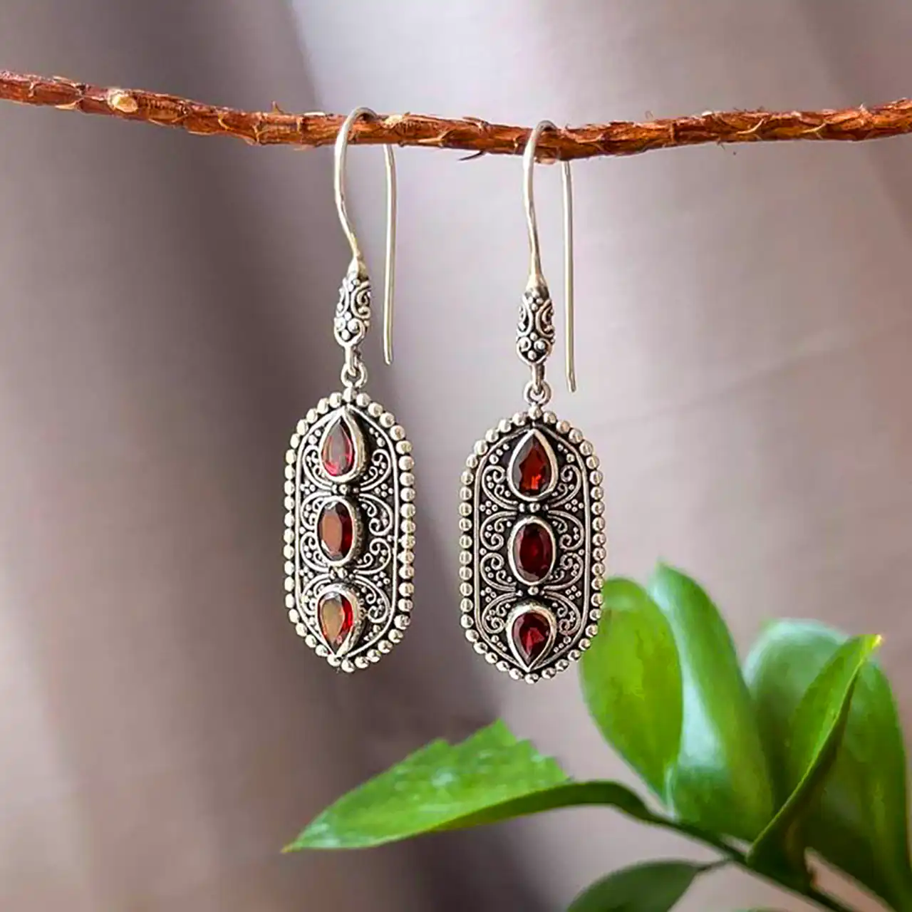 گوشواره نقره نگینی