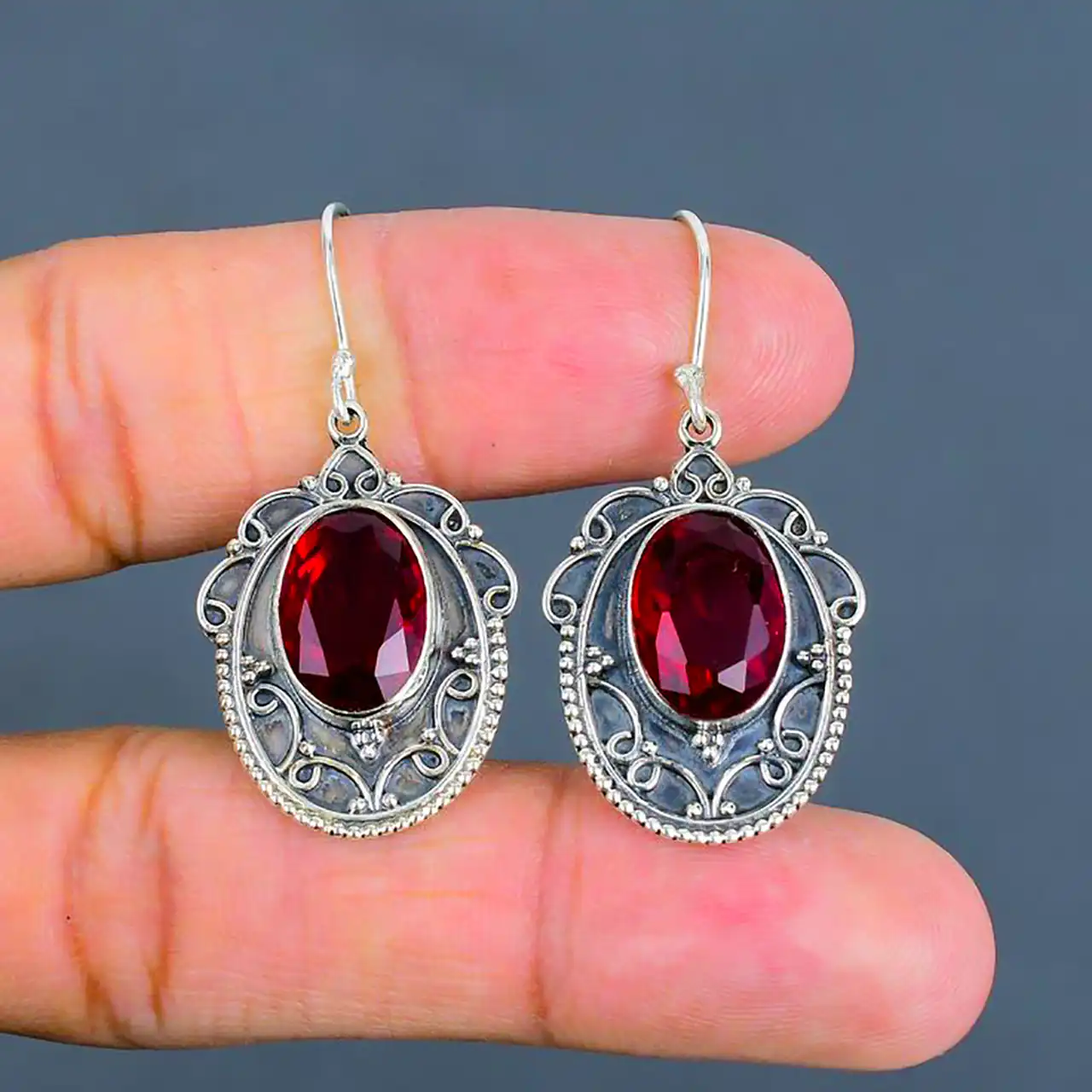 گوشواره نقره نگینی