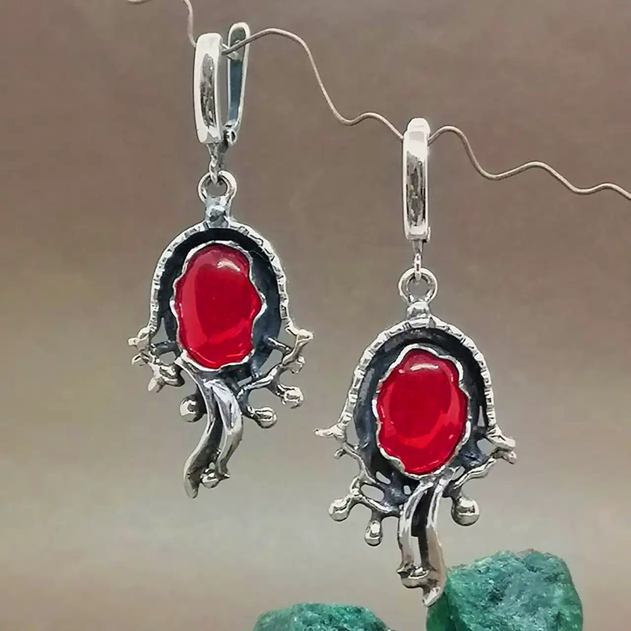 گوشواره نقره نگینی