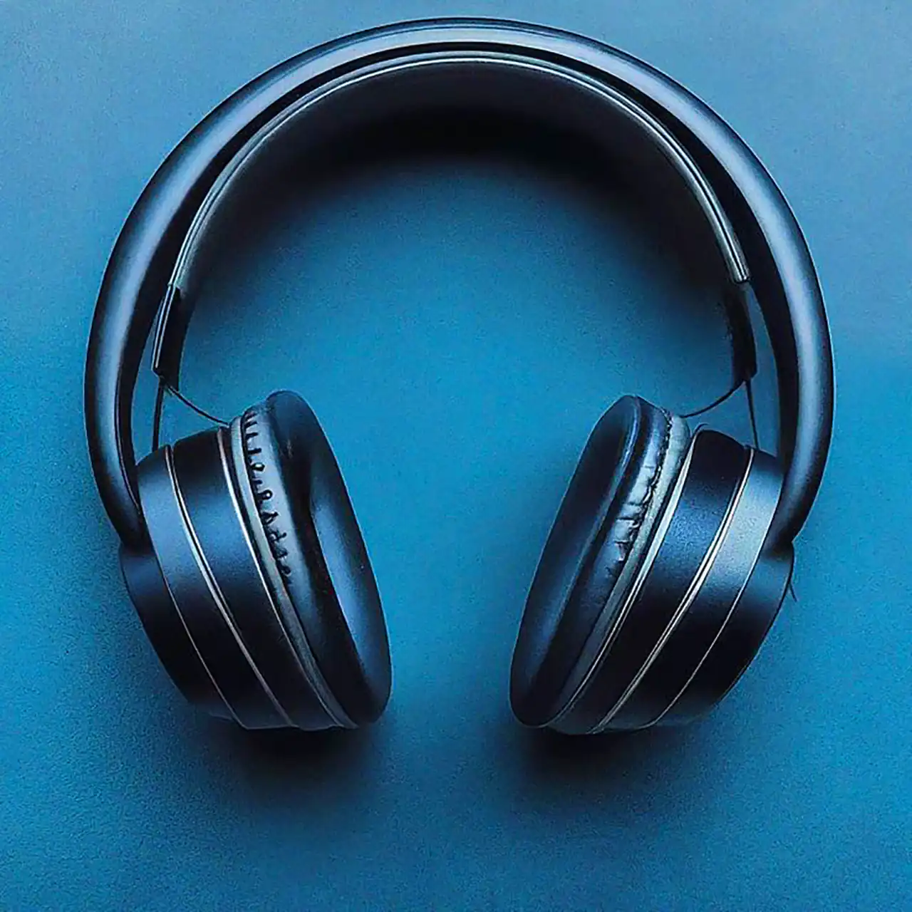 هدفون بلوتوثی رنگی