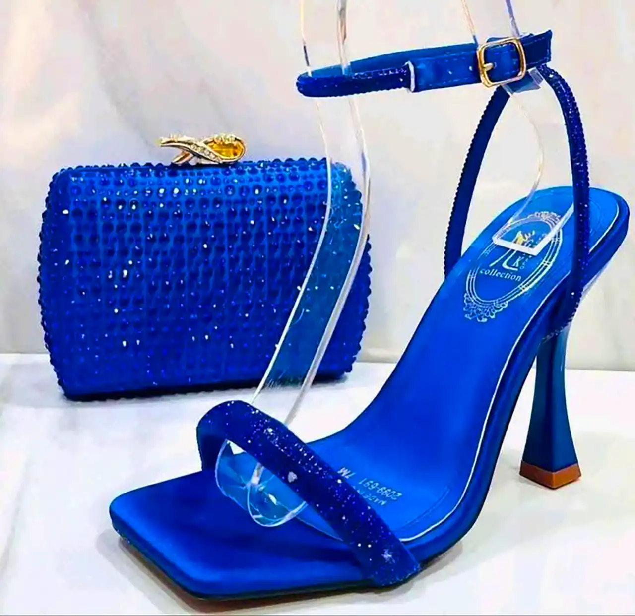 کفش آبی شیک زنانه