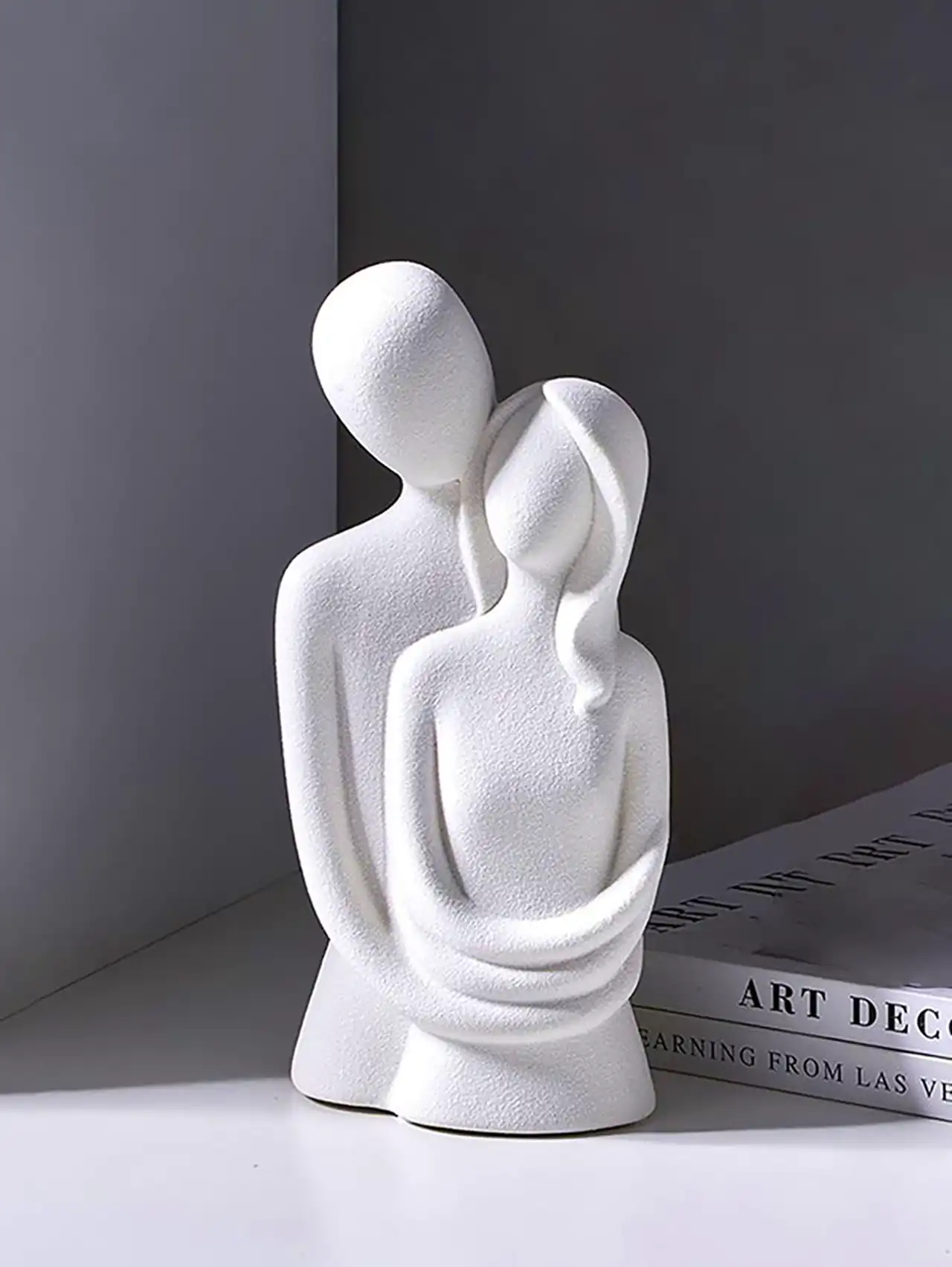 مجسمه دوتایی مینیمال و رومانتیک