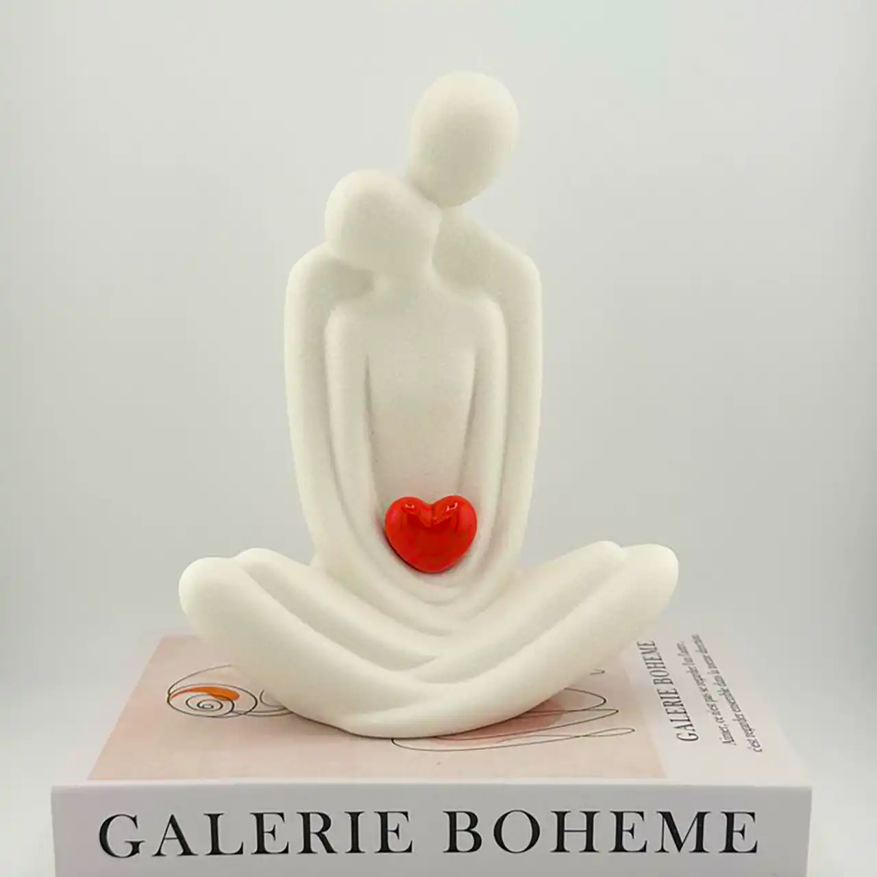 مجسمه دوتایی مینیمال و رومانتیک