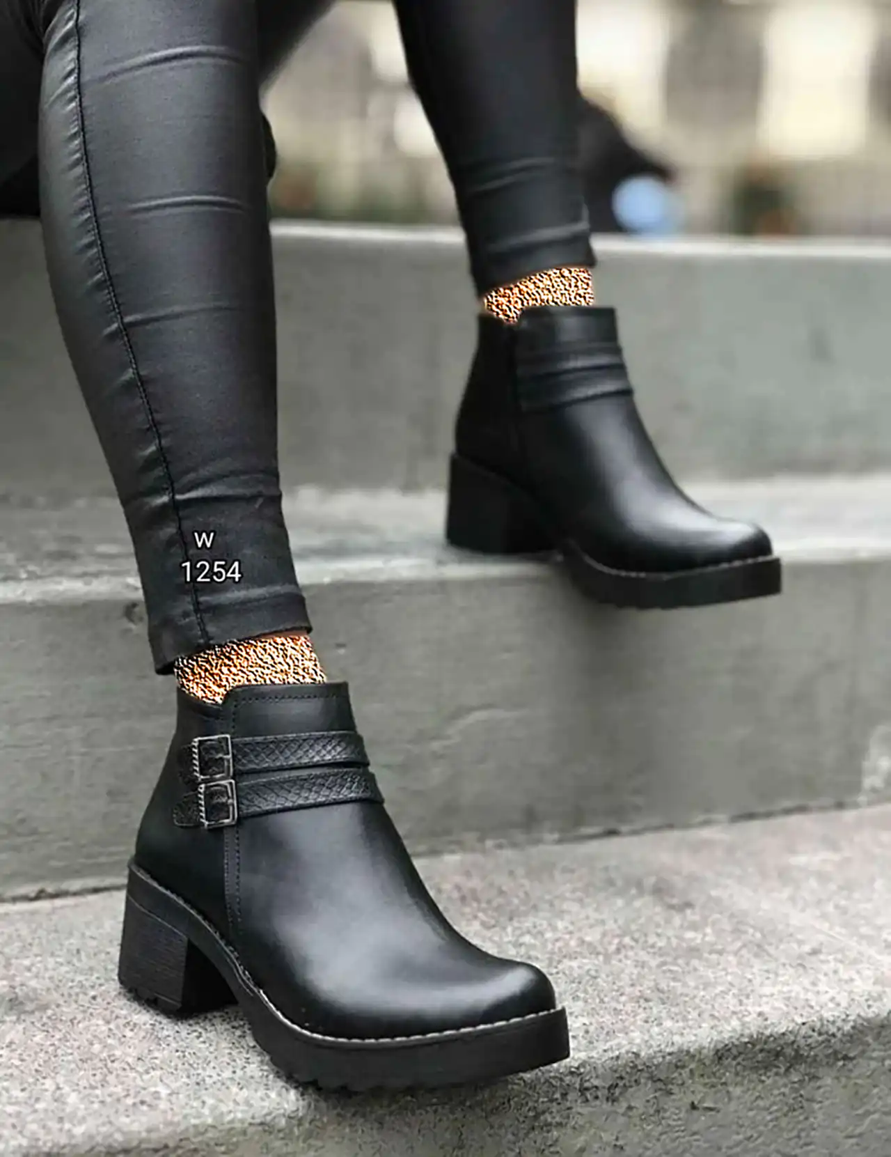 نیم بوت مشکی زنانه جدید