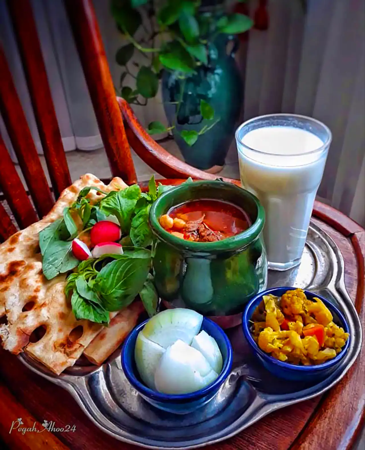 سرو دیزی سفره خونه ای