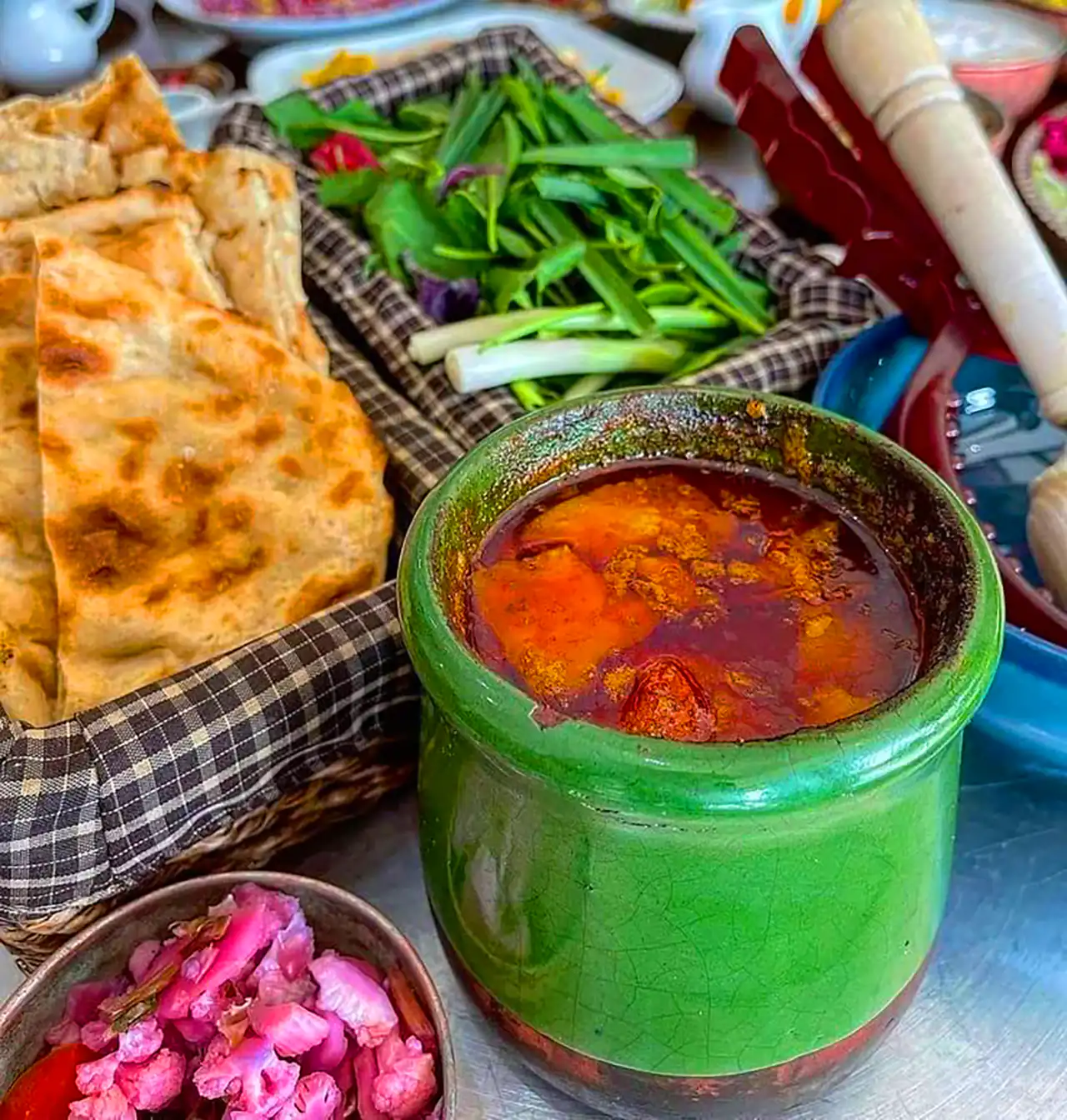 سرو دیزی سفره خونه ای