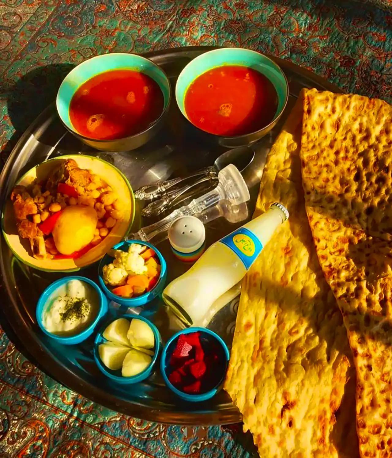 سرو دیزی سفره خونه ای