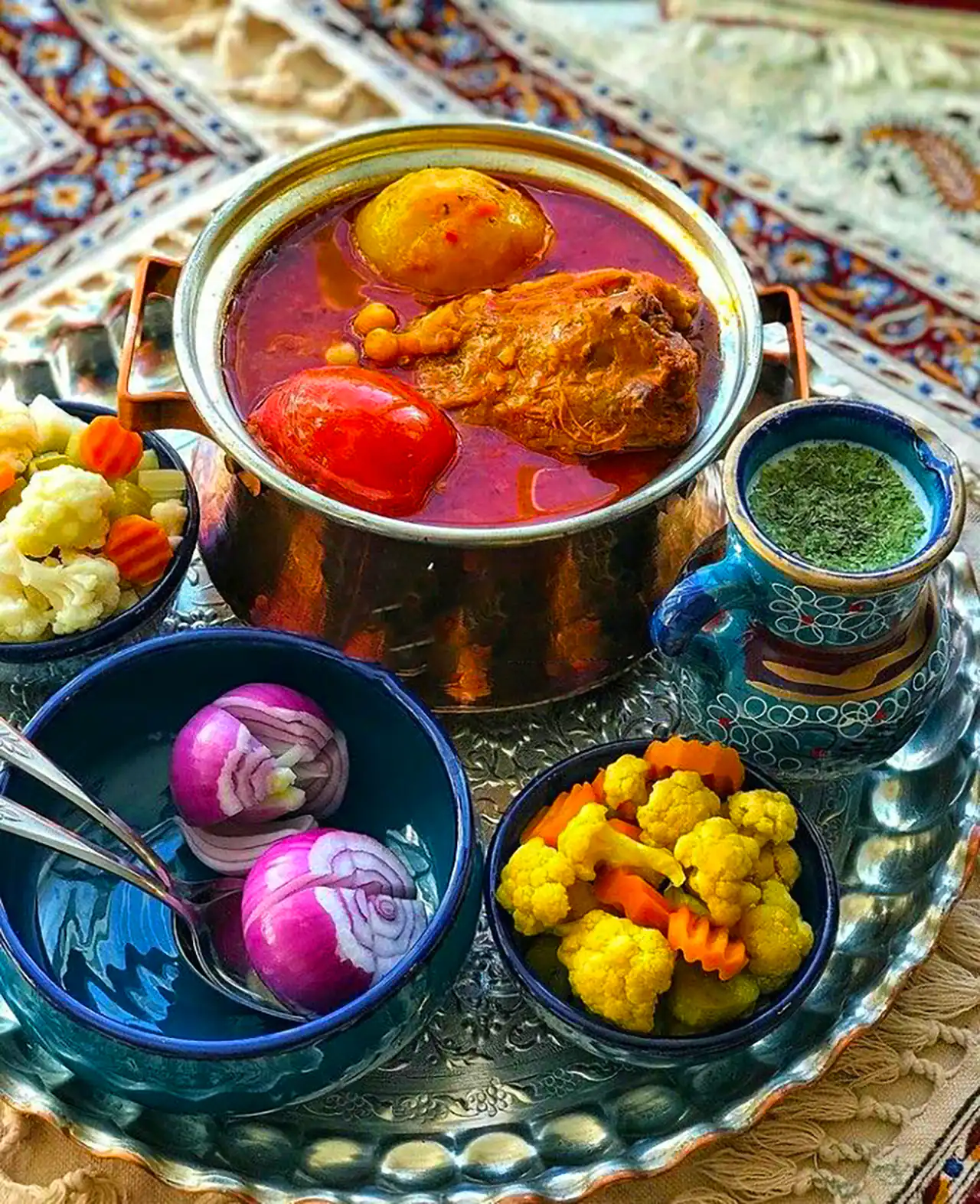 سرو دیزی سفره خونه ای