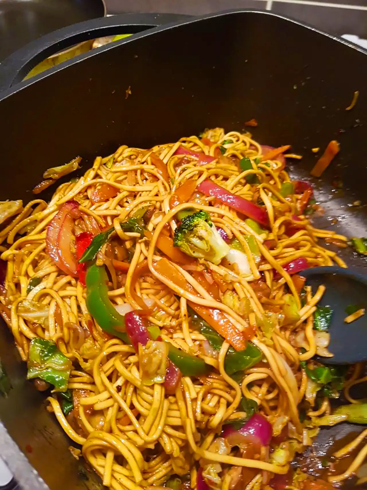 سرو نودل کره ای