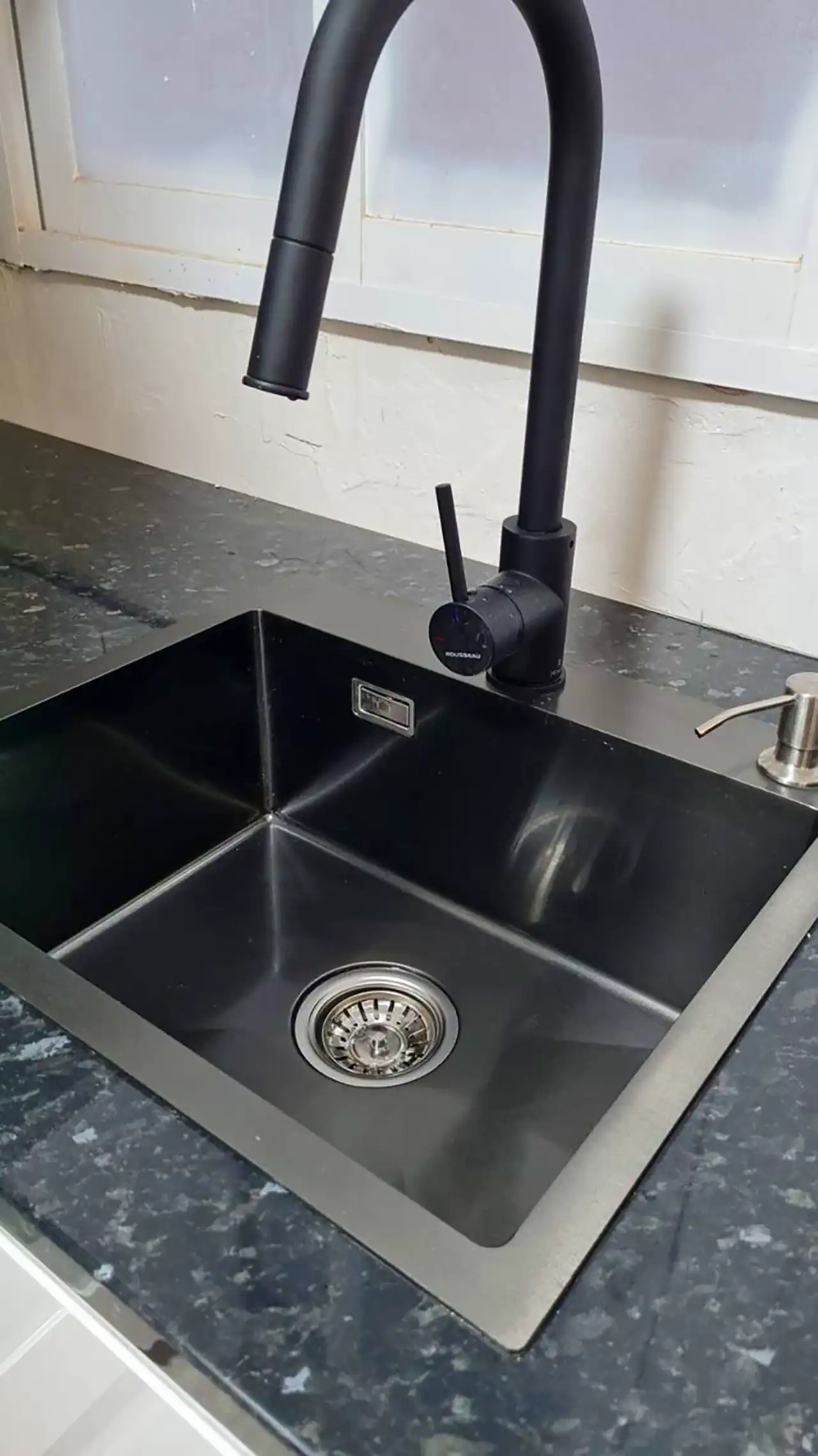 سینک جدید آشپزخانه