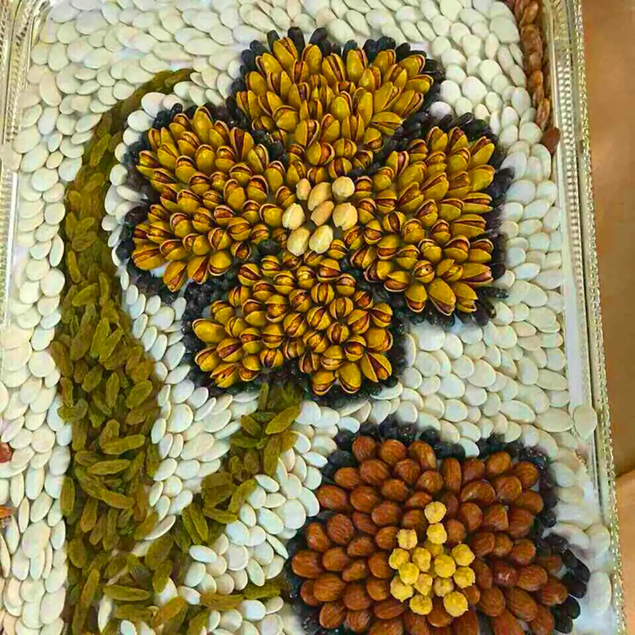 تزئین آجیل شب چله