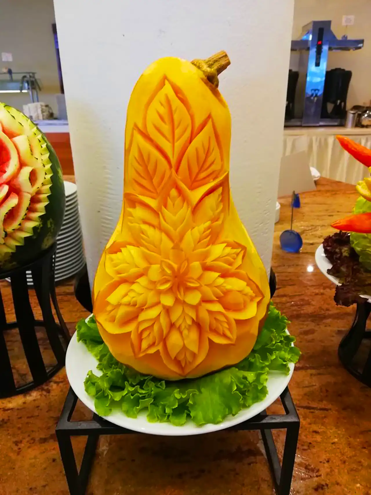 تزئین کدو حلوایی شب چله